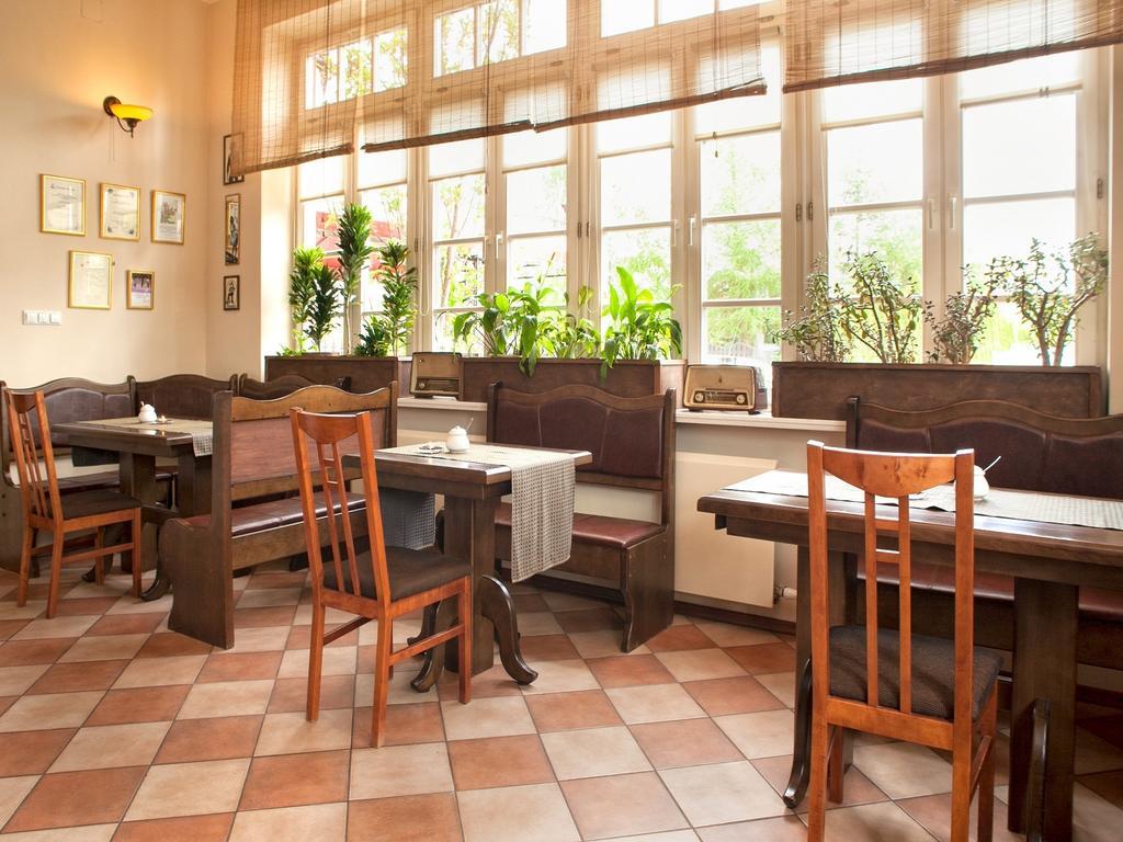 Pensjonat Zacisze Plewiska Buitenkant foto