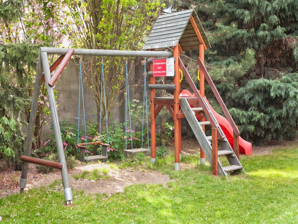 Pensjonat Zacisze Plewiska Buitenkant foto
