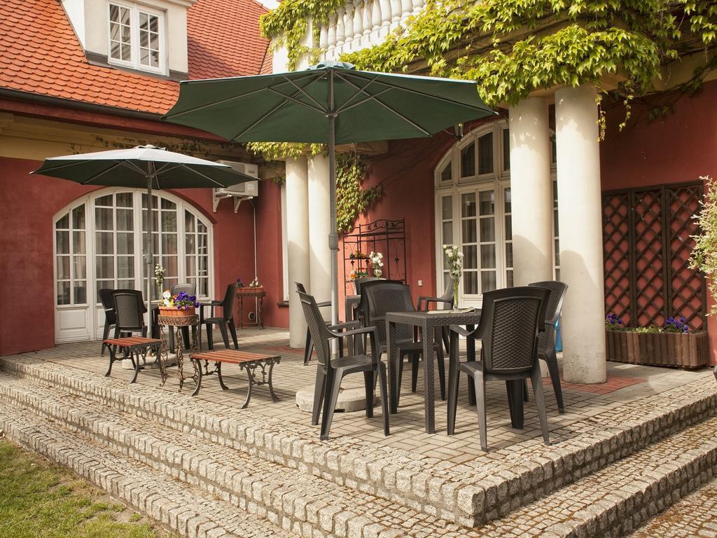 Pensjonat Zacisze Plewiska Buitenkant foto