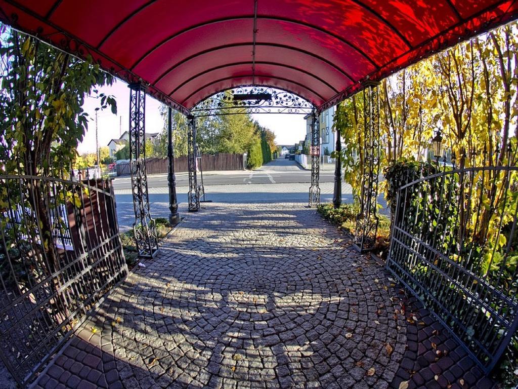 Pensjonat Zacisze Plewiska Buitenkant foto